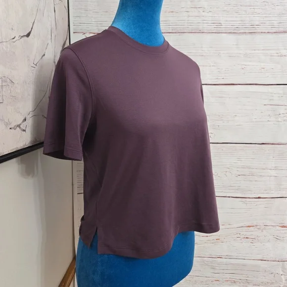 Lululemon Athletic Top Short Sleeve Size S - Picture 2 of 8